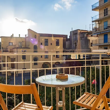 De Vivo Realty - Amore&psiche 3*